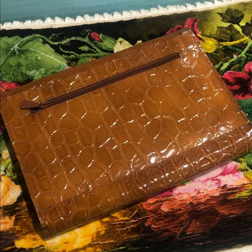 Vintage Brown Crocodile Embossed Clutch - Picture 9 of 10